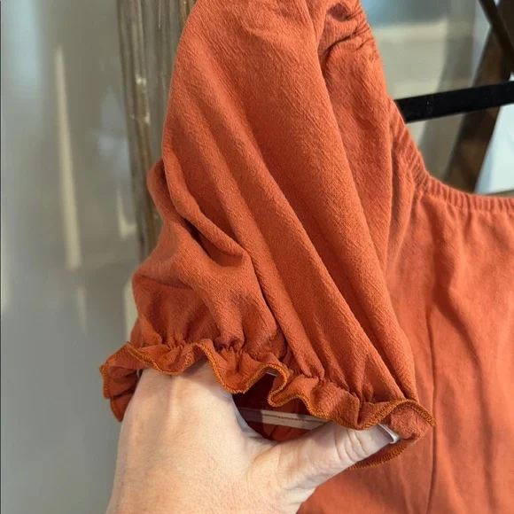 👗Bundle 5/$25👗 Orange Puff Sleeve Women's Top - Picture 4 of 4